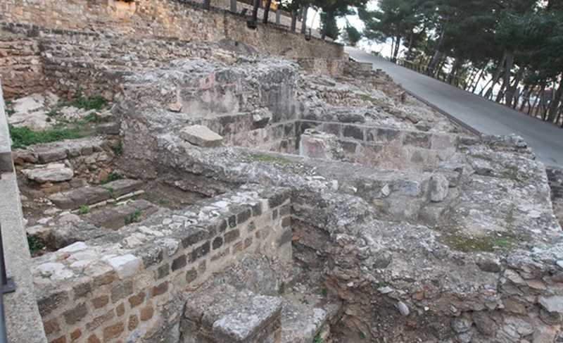  Excavaciones de la Vila Vella del Castell 