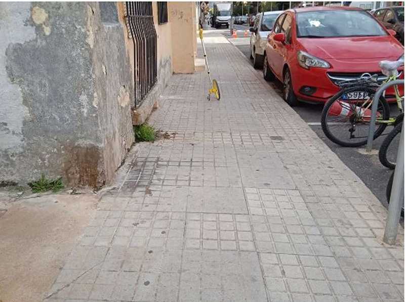 Estado actual de las aceras del paseo del Saladar