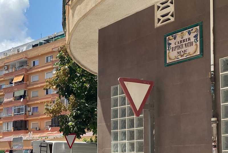 Calle de Dénia dedicada al músico