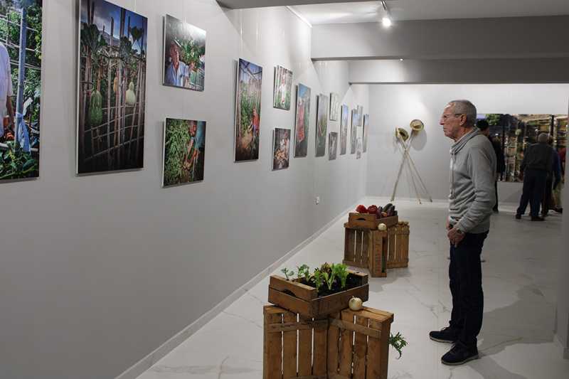 
La Concejalía de Medio Ambiente organiza una exposición que refleja el día a día en los hu...