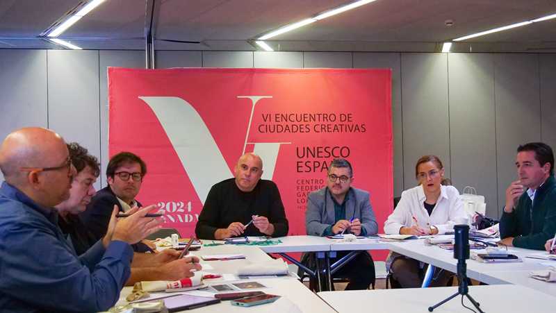 Técnicos de las Ciudades Creativas en una reunión de trabajo