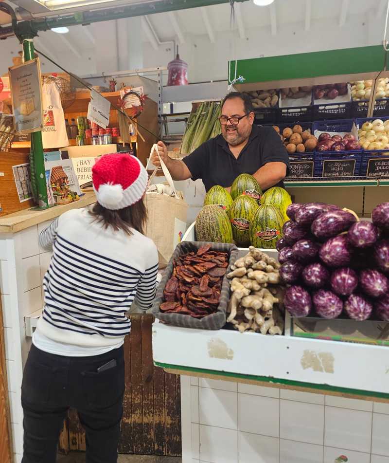 Dénia incentiva les compres sostenibles al Mercat Municipal