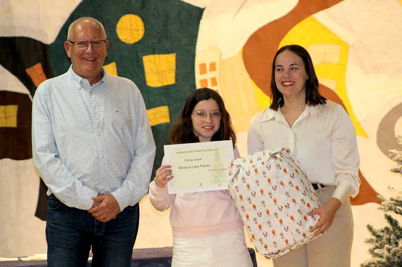  Minerva Lara Pastor, ganadora del concurso de tarjetas 