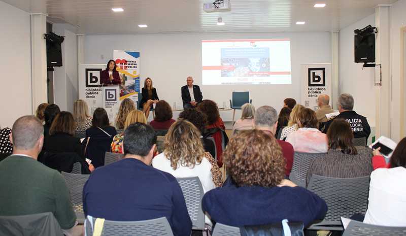 Foto Jornada “Fortaleciendo la respuesta pública. Claves para una comunicación y gestión eficaz e...